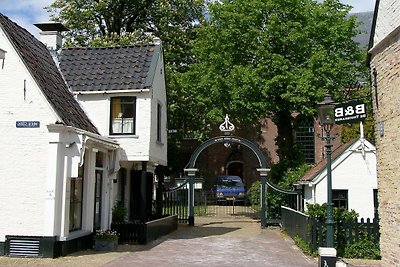 Huisje met ruime tuin in watersport gebied