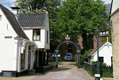 Haus mit großem Garten im Wassersportgebiet