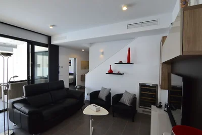 Moderne Villa mit privatem Pool