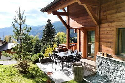 Chalet in Les Gets mit Blick auf das nordisch...