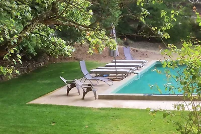 Bella villa sul fiume a Entrecasteaux
