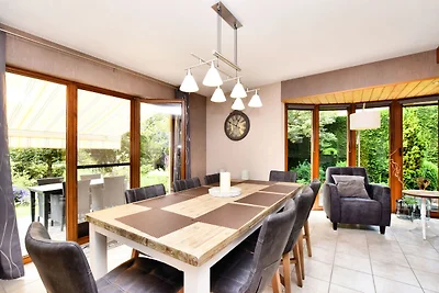 Modernes Ferienhaus in Durbuy mit Garten