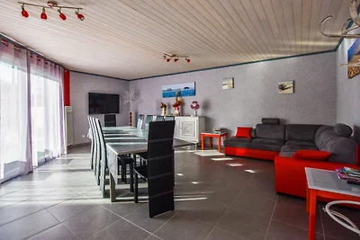 Brandonnet-Residenz am Flussufer mit Pool