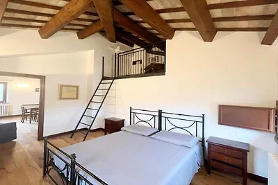 Wohnung in einem Dorf mit Swimmingpool