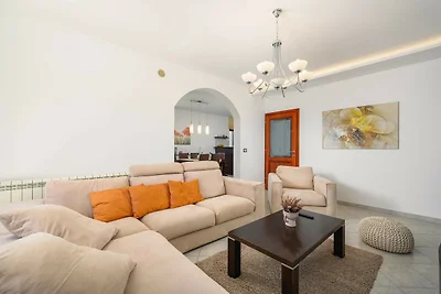 Premium-Apartment mit privatem Pool
