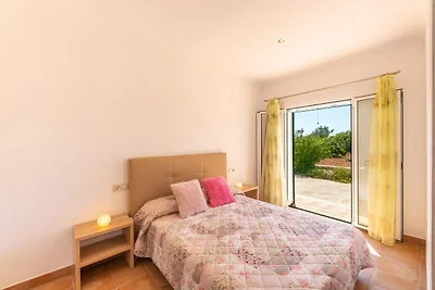 Landhaus mit Pool für 6 Gäste