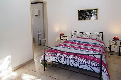 Villa moderne avec piscine privée à Lédenon