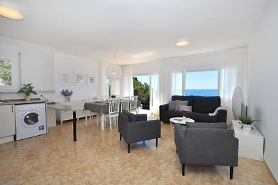Schöne Wohnung in der Nähe der Stadt...