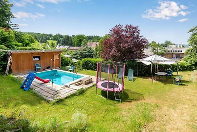 Appartamento a Dresda con piscina in giardino