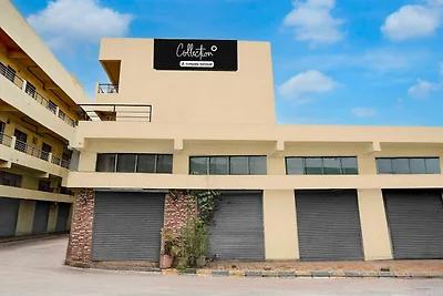 Collezione O Talawade IT Park