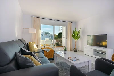 Beachside Penthouse with Rooftop Terrace &...