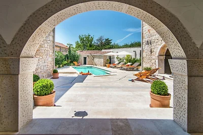 Villa rustica a Orsera con piscina privata