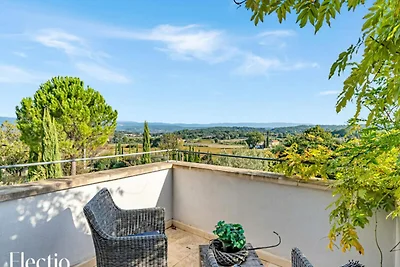 Apartment in Oppède mit beheiztem Pool