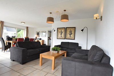 Moderne Villa am Wald in Zeewolde