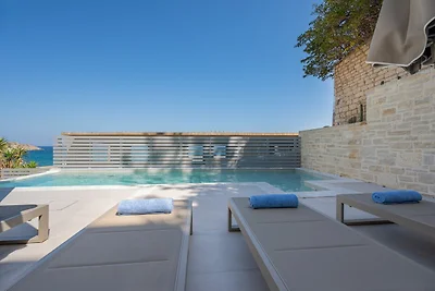 Villa in Rethymno mit Pool am Strand