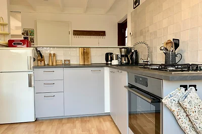 Bungalow in Sint Maartenszee am Strand