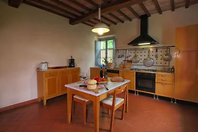 Villa con piscina e campo da tennis