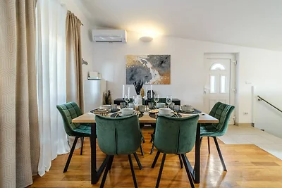 Apartments Tomy - Penthouse Two bedroom apart...