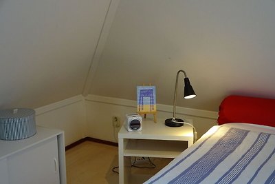 Gemütliches Ferienhaus in Steendam mit Sauna