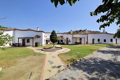 Casa nella grotta con piscina a Guadix