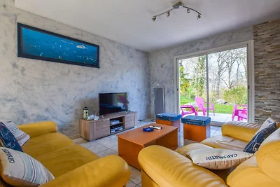 Lebendiges Ferienhaus mit eingezäuntem Garten
