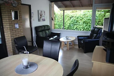 Ansprechender Bungalow mit großem Garten