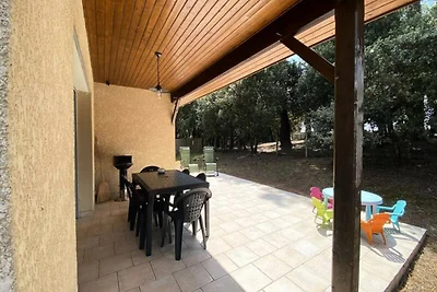 Haus in Soulac-sur-Mer mit Garten und Grill