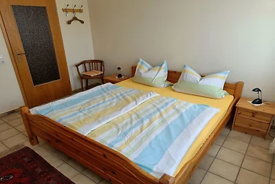 Apartamento vacacional en Ulmen con piscina.