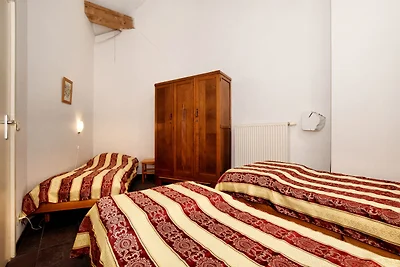 Mooi appartement in monumentale carré-boerder...