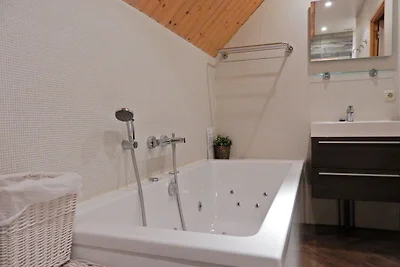 Confortevole casa vacanze vicino al lago