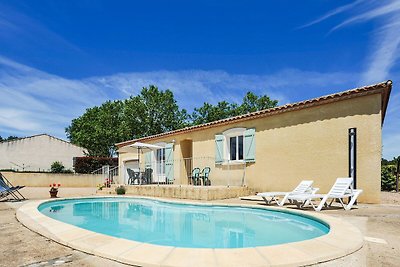 Ruim vakantiehuis in Aigues vives