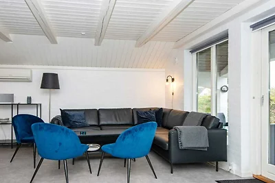 12 Personen Ferienhaus in Henne