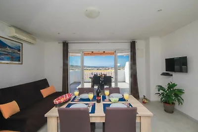 Zwei-Zimmer-Wohnung in Jezera