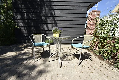 Apartment in Sint Maartensbrug mit Garten