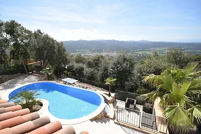 Luxuriöse Villa mit Swimmingpool