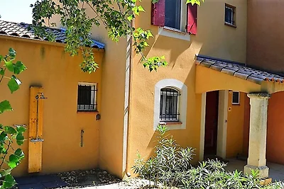 Accogliente casa vacanze ad Arles con piscina