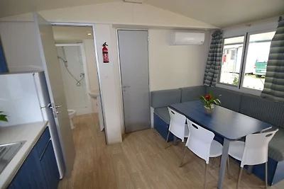 Schönes Chalet mit Terrasse in Meeresnähe