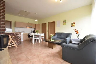 Schצnes Ferienhaus in Zierow mit Kamin