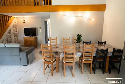 Villa in Vias mit Garten und Grill