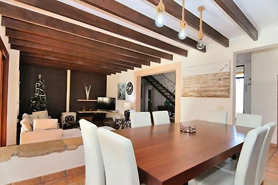 Villa in Binissalem mit Pool und Weinbergen