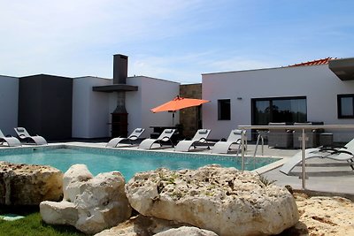 Geräumige Villa mit Pool in Salir de Matos,...