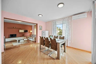 Familienapartment auf der sonnigen Insel Rab