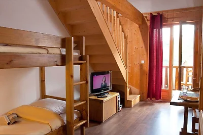 Wohnung in Les Sybellen mit Hängen