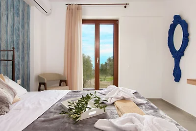 Villa in Arkadi mit Pool und Liegest�hlen