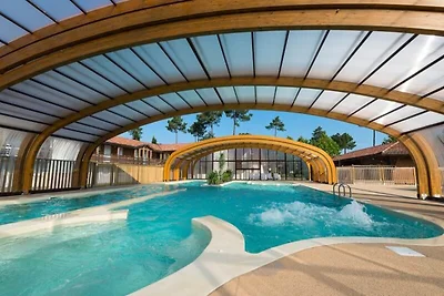 Apartment am See Parentis mit Pools