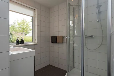 Luxe villa in Harderwijk met tuin