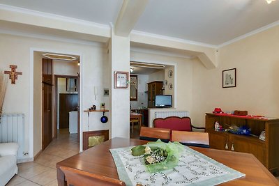 Classy Holiday Home in Aielli with panoramic...