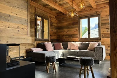 Chalet in Les Gets mit Jacuzzi & Blick