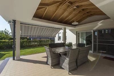 Villa al mare a Zara con piscina