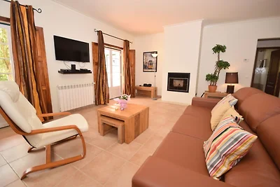 Luxuriöse Villa mit tollem Außenpool